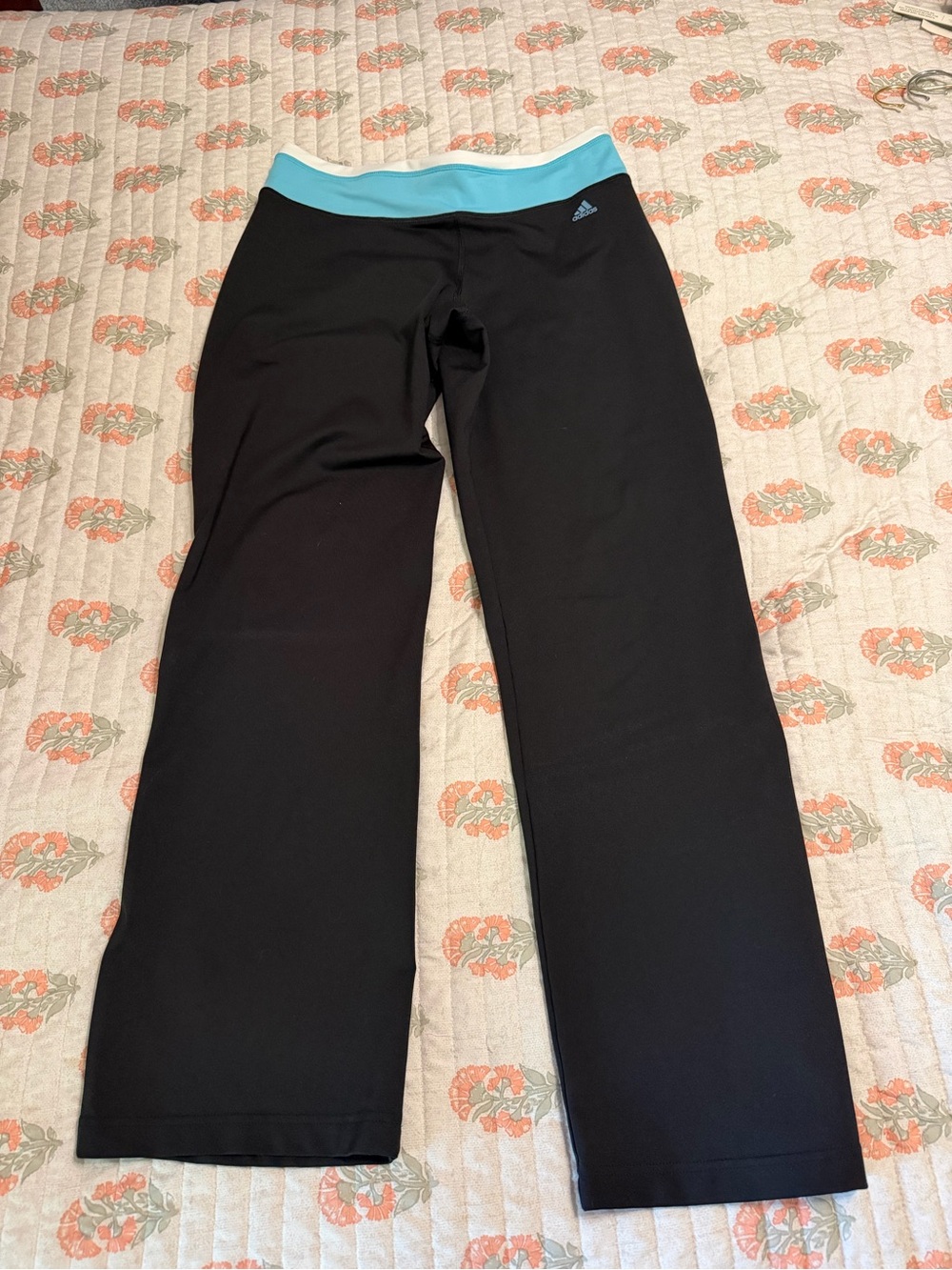 Y2K Adidas Workout Capris (Large, Tall)